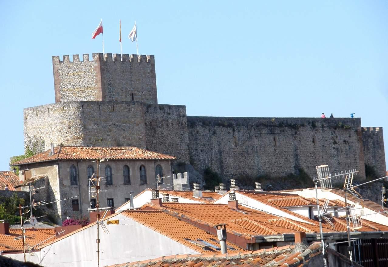 Castillo de San Vicente de la Barquera