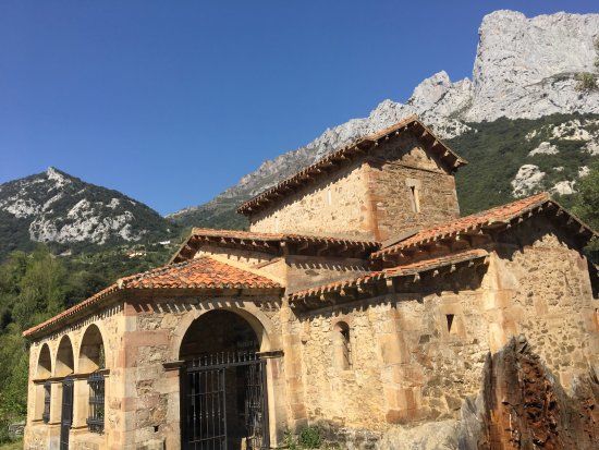 Iglesia de Santa María de Lebeña